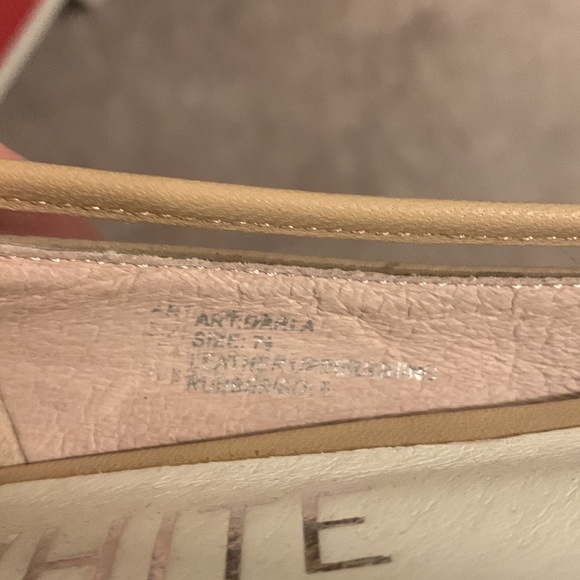 Ron White tan suede flats - Picture 6 of 7